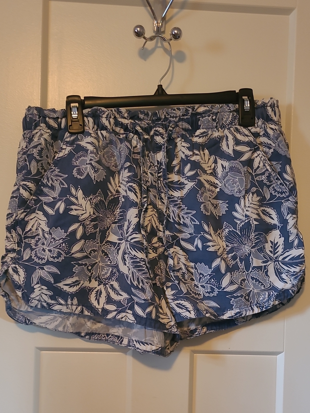 American Eagle Outfitters Blue Floral Drawstring Athletic Shorts